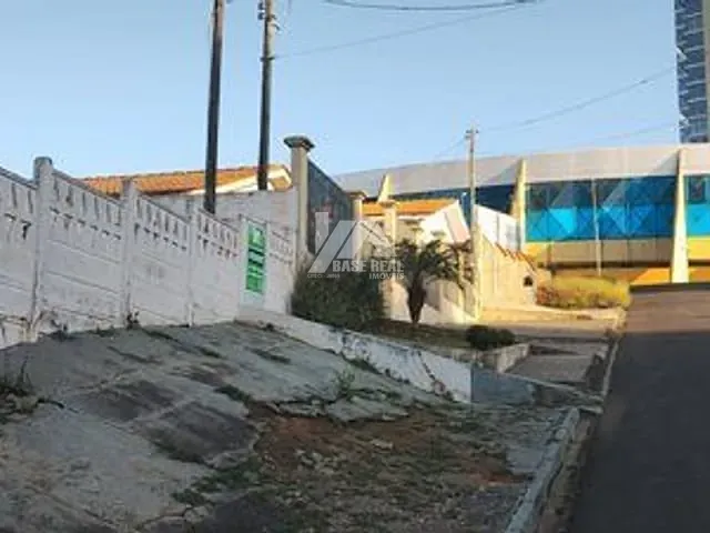 Terreno com 311m², à venda, no bairro Olarias em Ponta Grossa