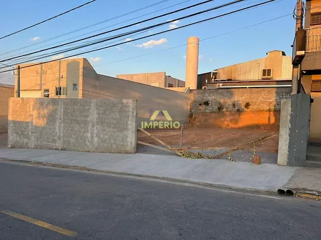 Terreno com 540m², à venda, no bairro Jardim Vilela em Salto