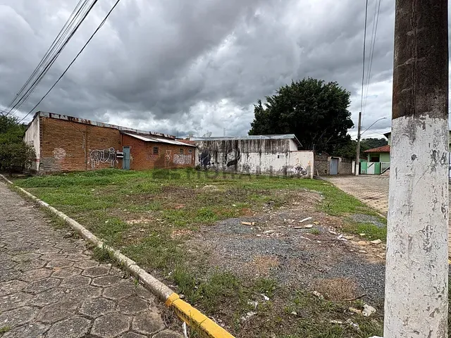 Terreno com 411m², à venda, no bairro Porto Velho em Itajubá