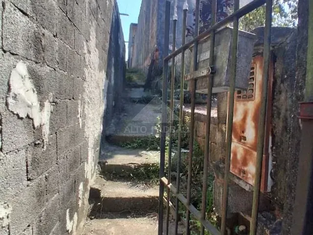 Terreno com 334m², à venda, no bairro Jardim Anchieta em Mauá
