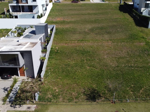 Terreno com 452m², à venda, no bairro Alphaville em Juiz de Fora