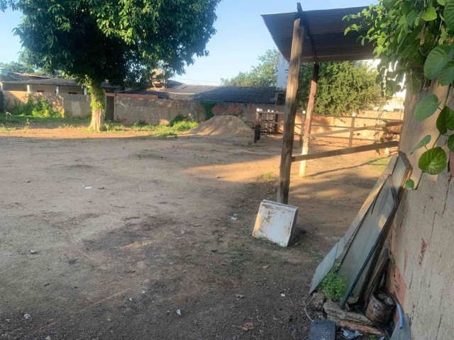 Terreno com 706m², à venda, no bairro Parque Bandeirantes em Campos dos Goytacazes