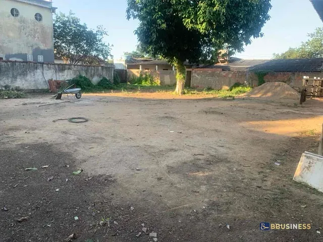 Terreno com 706m², à venda, no bairro Parque Bandeirantes em Campos dos Goytacazes