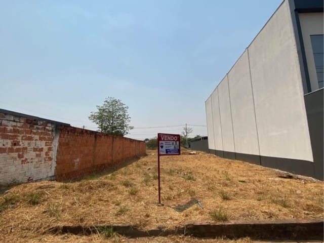 Foto do Terreno - Terreno residencial para venda em La Salle, 250m² | Lares e Andares Imóveis