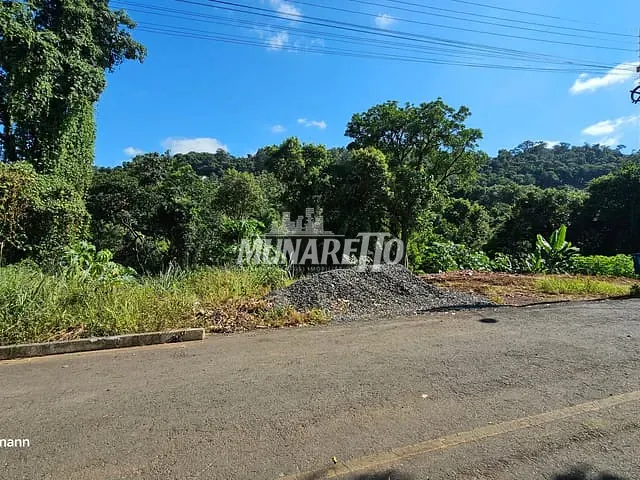 Terreno com 358m², à venda, no bairro Centro em Piratuba