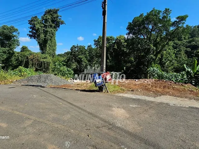 Terreno com 358m², à venda, no bairro Centro em Piratuba