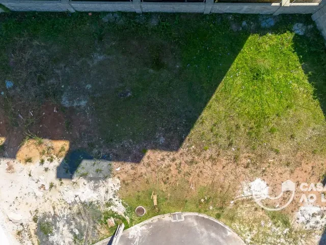 Terreno à venda, no bairro Bacacheri em Curitiba