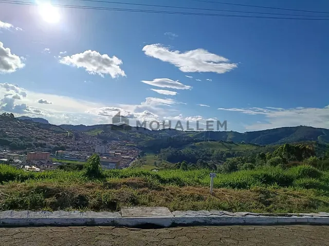 Terreno com 442m², à venda, no bairro Lage em Maria da Fé
