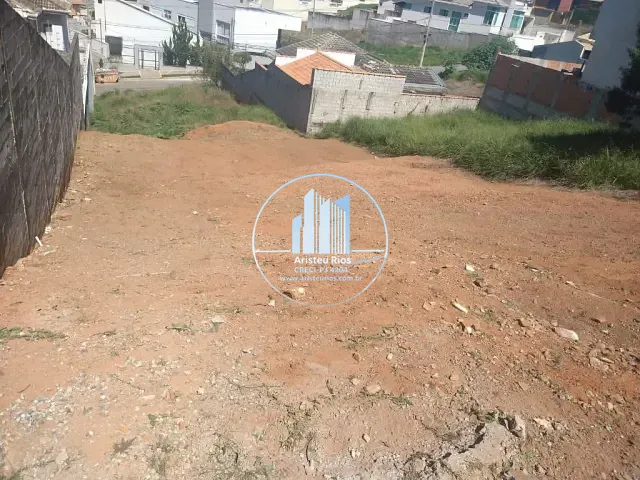 Terreno com 300m², à venda, no bairro Colinas de Santa Bárbara em Pouso Alegre