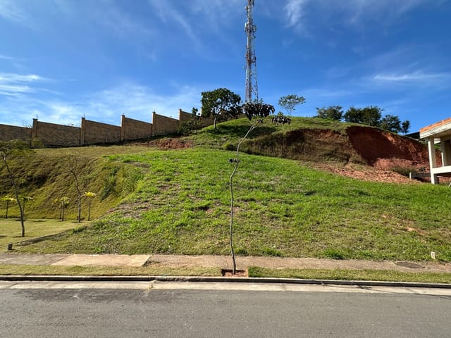 Terreno com 316m², à venda, no bairro Teixeiras em Juiz de Fora
