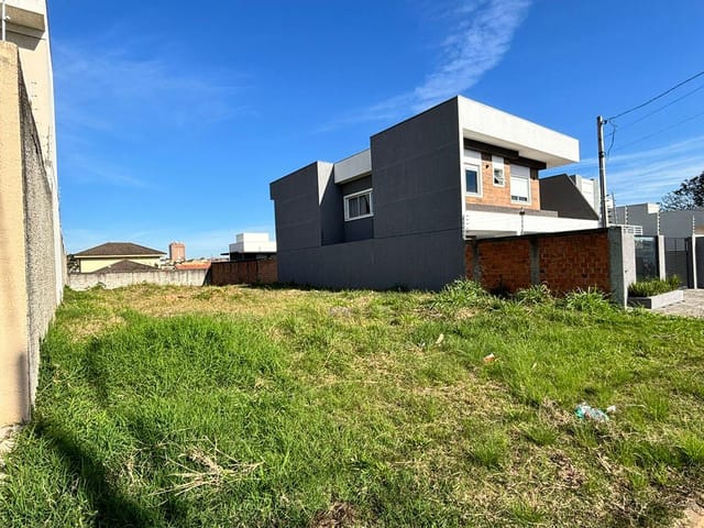 Terreno com 438m², à venda, no bairro Jardim Carvalho em Ponta Grossa