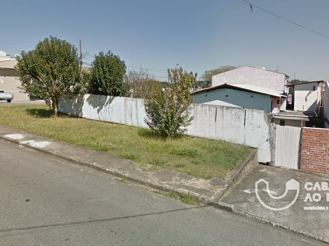Terreno à venda, no bairro Pinheirinho em Curitiba