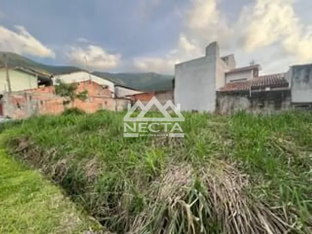 Terreno com 230m², à venda, no bairro Enseada em São Sebastião