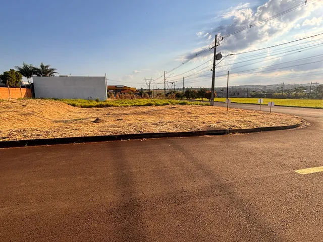 Terreno com 335m², à venda, no bairro Residencial das Torres em Cambé