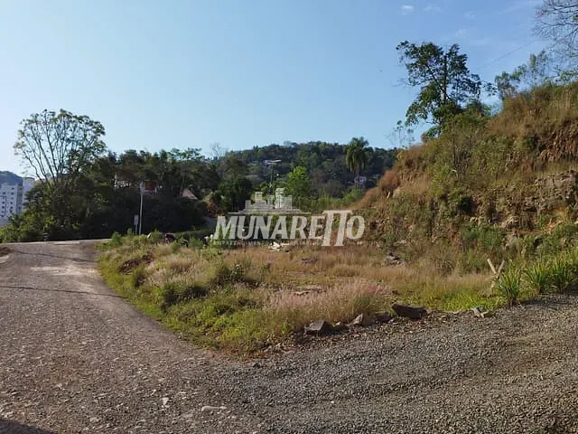 Terreno com 379m², à venda, no bairro Centro em Piratuba