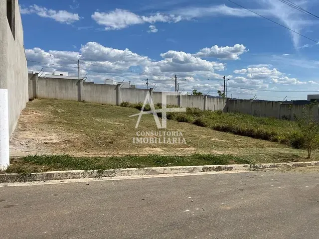 Terreno com 250m², à venda, no bairro Itapecerica em Taubaté