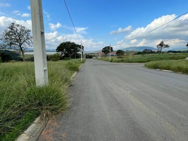Terreno à venda, no bairro Loteamento Sierra em Extrema