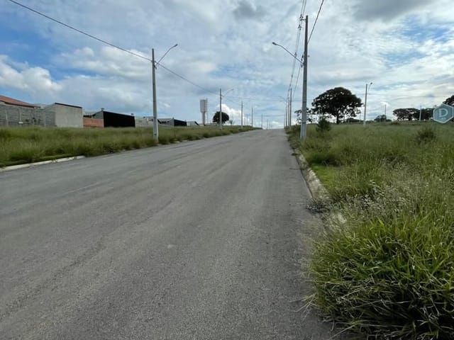 Terreno à venda, no bairro Loteamento Sierra em Extrema