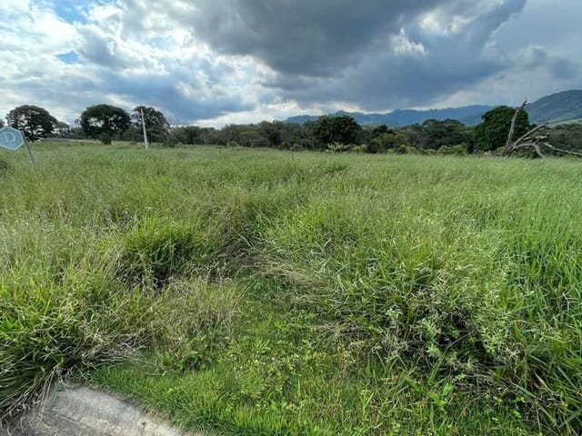 Terreno à venda, no bairro Loteamento Sierra em Extrema