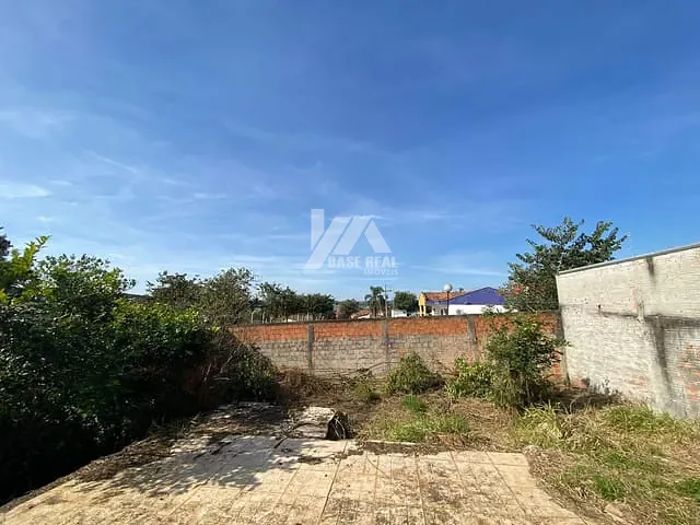 Terreno com 275m², à venda, no bairro Cará-cará em Ponta Grossa