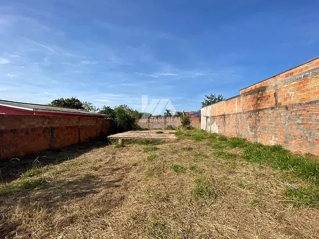 Terreno com 275m², à venda, no bairro Cará-cará em Ponta Grossa