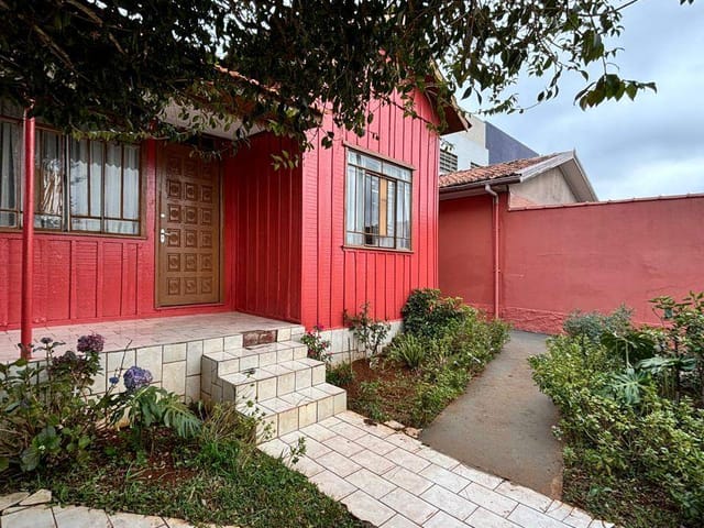 Terreno com 205m², à venda, no bairro Uvaranas em Ponta Grossa