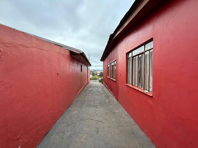 Terreno com 205m², à venda, no bairro Uvaranas em Ponta Grossa