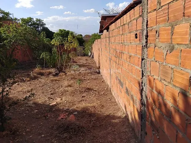 Terreno com 300m², à venda, no bairro Lourival Parente em Teresina