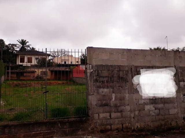 Terreno com 675m², à venda, no bairro Jardim Residencial Doutor Lessa em Pindamonhangaba