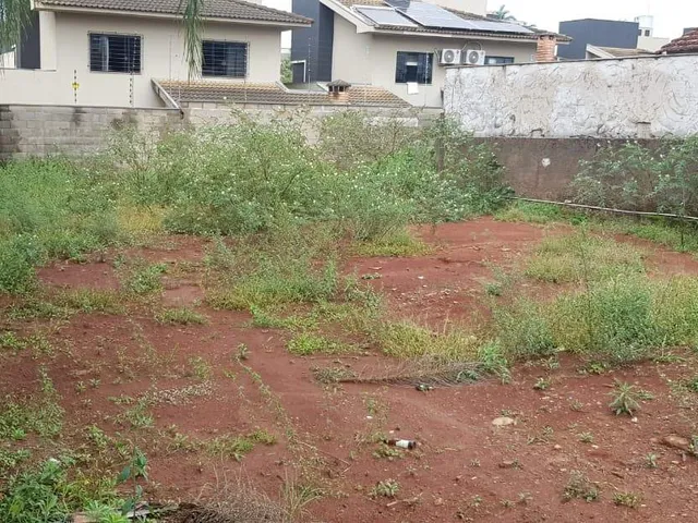 Terreno com 334m², à venda, no bairro Vila Santana em Cambé