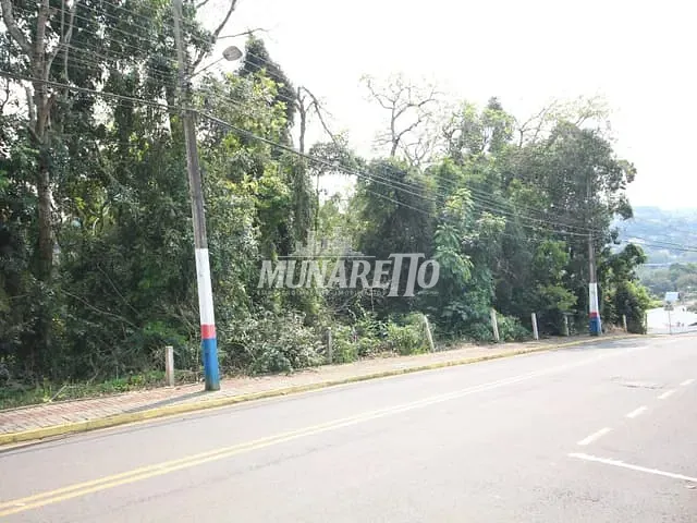 Terreno com 393m², à venda, no bairro Centro em Piratuba