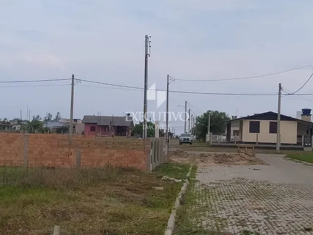 Terreno com 330m², à venda, no bairro Balneário Mar Del Plata em Torres