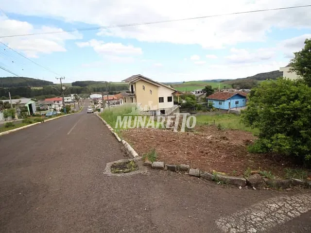 Terreno com 405m², à venda, no bairro Parizotto em Capinzal