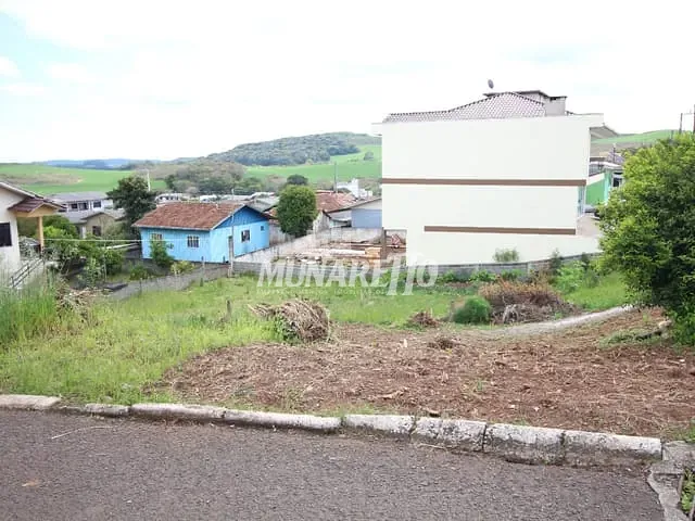 Terreno com 405m², à venda, no bairro Parizotto em Capinzal