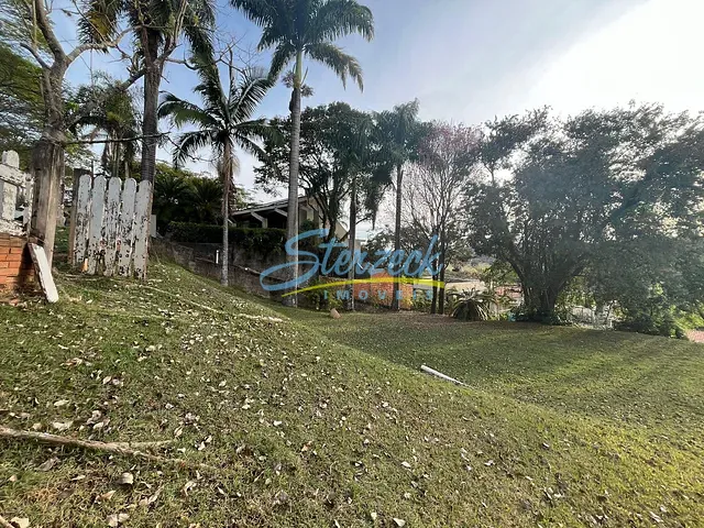 Terreno com 791m², à venda, no bairro Marambaia em Vinhedo
