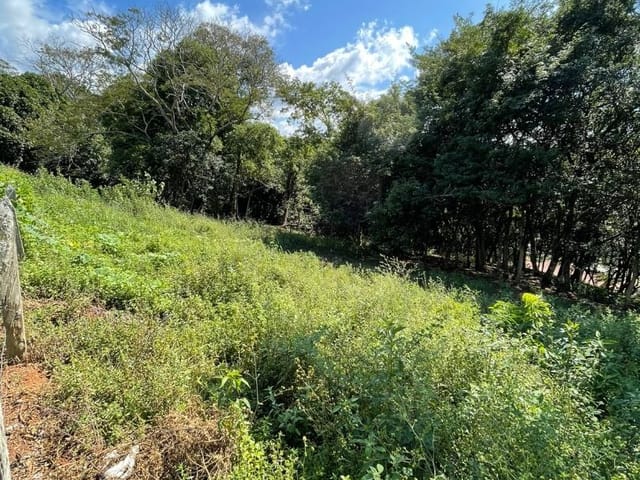 Terreno com 2700m², à venda, no bairro Roseira em Extrema