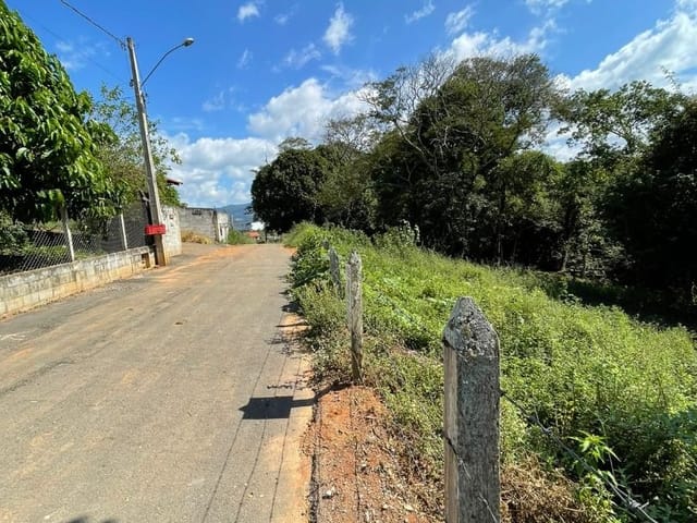 Terreno com 2700m², à venda, no bairro Roseira em Extrema