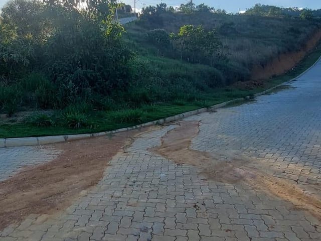 Terreno com 741m², à venda, no bairro Salvaterra em Juiz de Fora