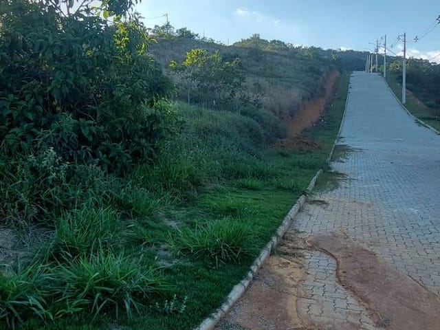 Terreno com 741m², à venda, no bairro Salvaterra em Juiz de Fora