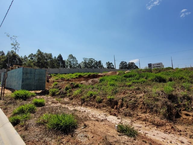 Terreno com 200m², à venda, no bairro Jardim Carvalho em Ponta Grossa