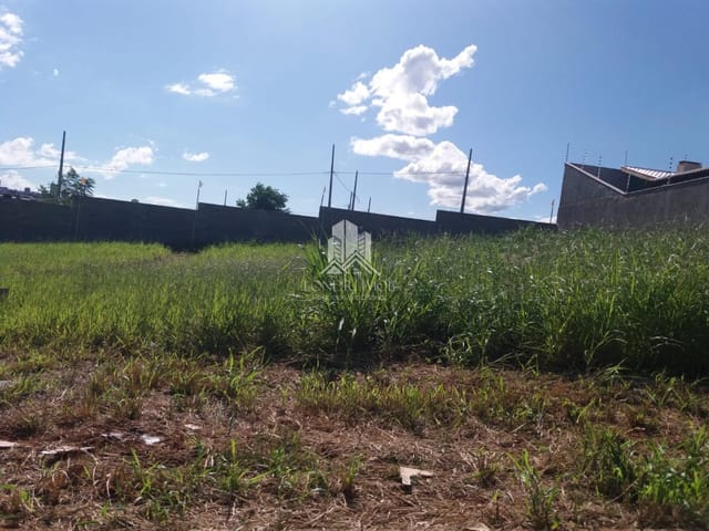 Terreno à venda, no bairro Jardim Portal de Itamaracá em Londrina