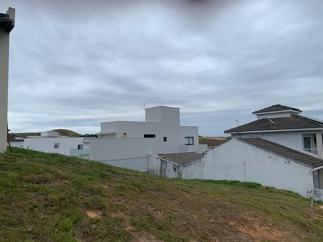 Terreno com 328m², à venda, no bairro Vale dos Cristais em Macaé