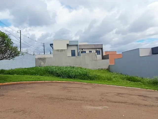 Terreno com 376m², à venda, no bairro Loteamento Morada das Flores em Cambé