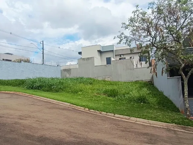 Terreno com 376m², à venda, no bairro Loteamento Morada das Flores em Cambé