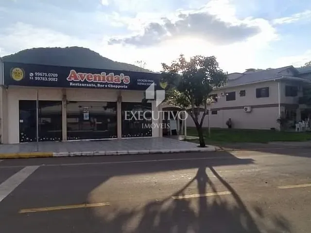 Terreno com 450m², à venda, no bairro Centro em Travesseiro