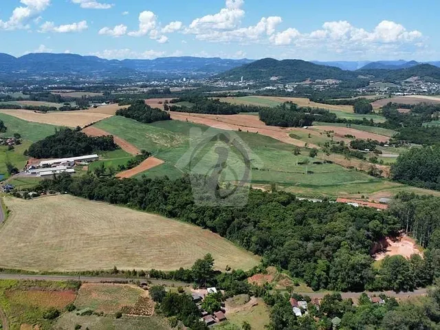 Terreno à venda, no bairro Canabarro em Teutônia