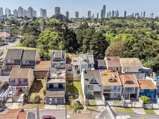 Terreno à venda, no bairro Campo Comprido em Curitiba