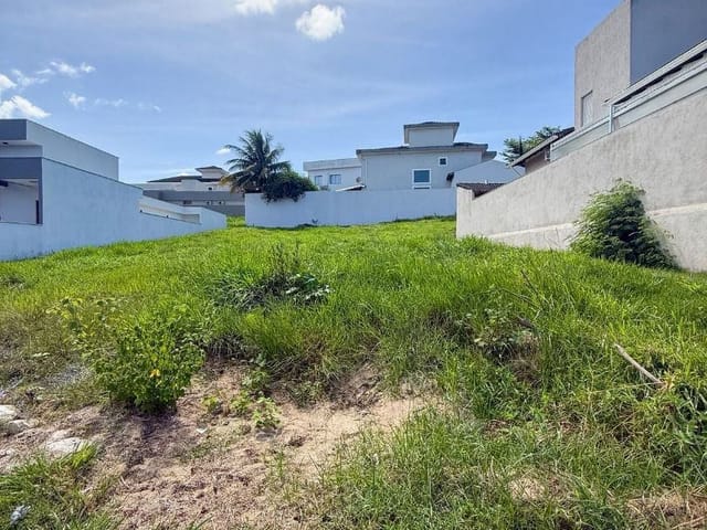 Terreno com 303m², à venda, no bairro Lagoa em Macaé