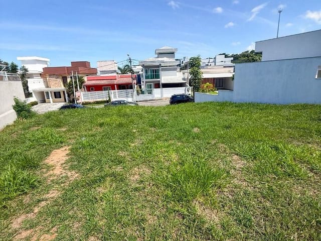 Terreno com 303m², à venda, no bairro Lagoa em Macaé