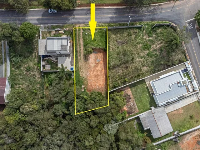 Terreno à venda, no bairro Ferraria em Campo Largo